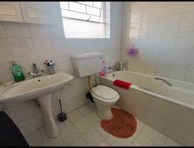 3 BEDROOM TOWNHOUSE FOR SALE IN THREE RIVERS PROPER